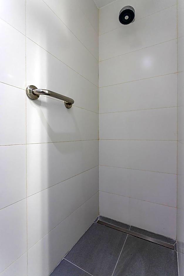 Maravilha no Leme - Até 4 pessoas - GRC701 Z5