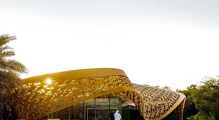 DoubleTree by Hilton Sharjah Waterfront Hotel And Residences