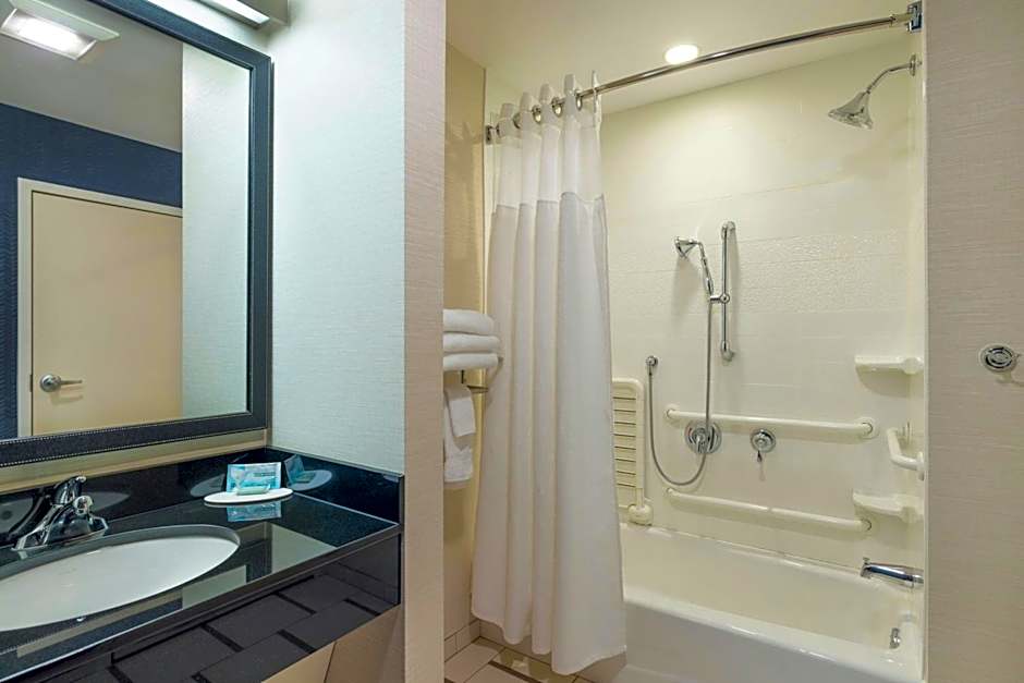 Fairfield Inn & Suites by Marriott Springfield Northampton/Amherst