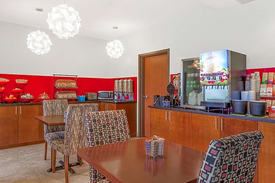 Ramada by Wyndham Carlyle