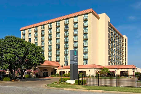 Embassy Suites By Hilton Hotel Tulsa-I-44