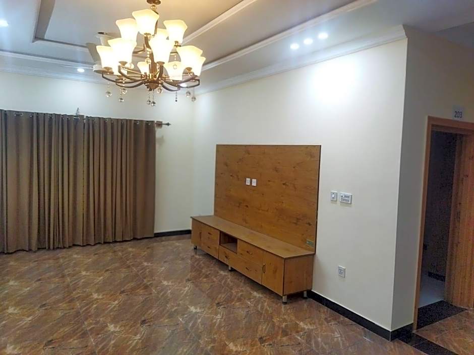 Chuang Fu Guest House – Islamabad, OH