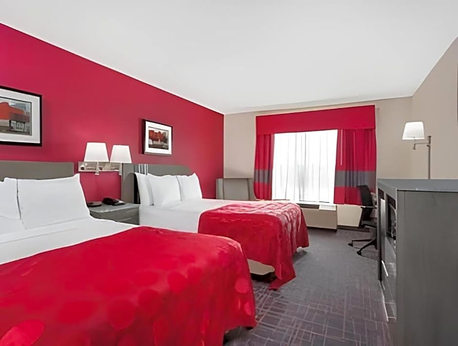 Clarion Pointe - Greensboro Coliseum Area