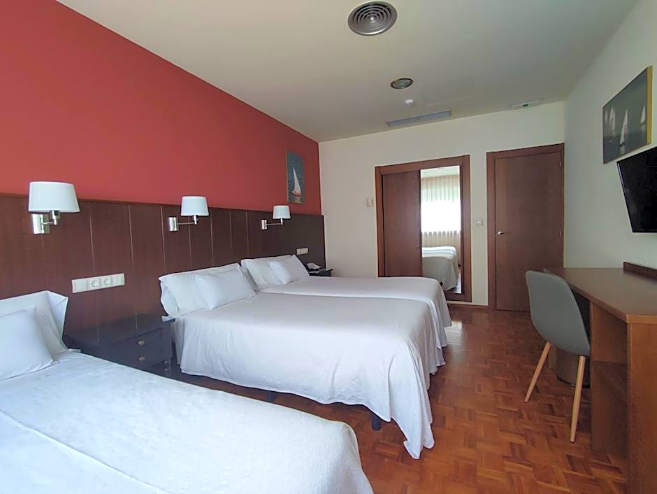 Triple Room — 4 fotoğraftan 1. fotoğraf