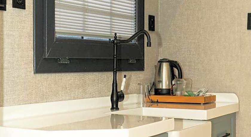 River Side TinyHouse