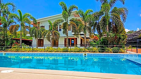 Casa De Española Hotel and Resort