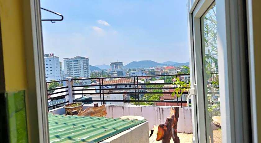 Sunny C Hotel