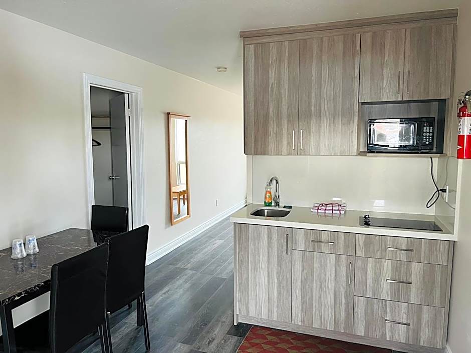 Borden Inn and Suites