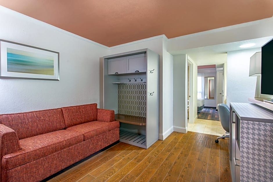Holiday Inn & Suites Boca Raton - North
