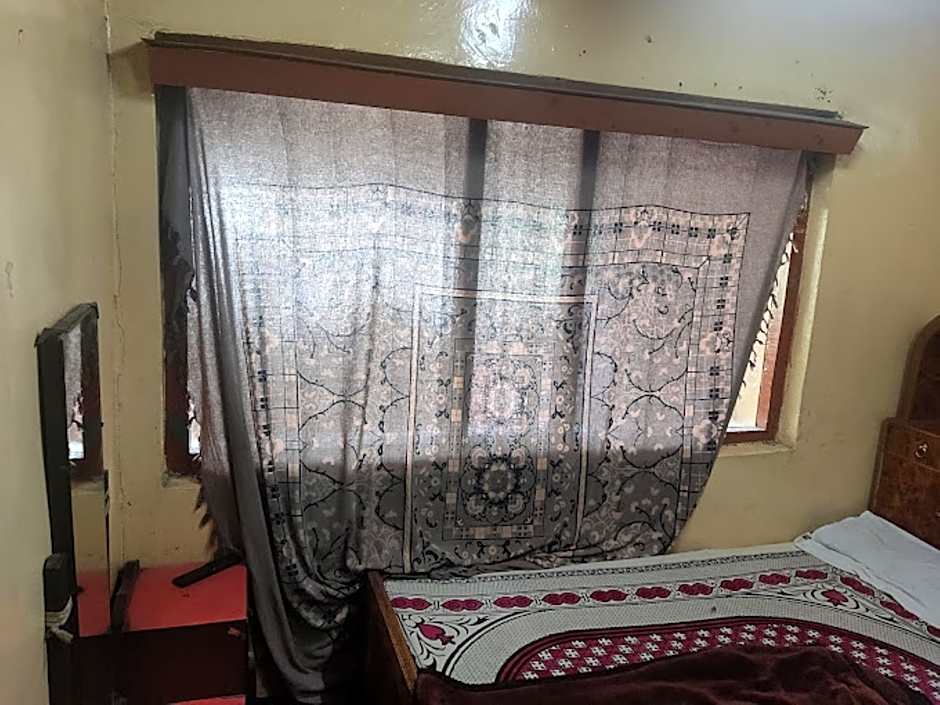 Gulzar Palace – Srinagar, PA