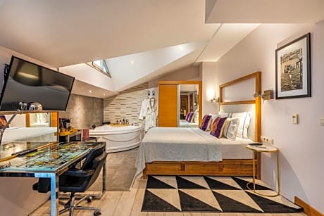 Penthouse Suite with Terrace