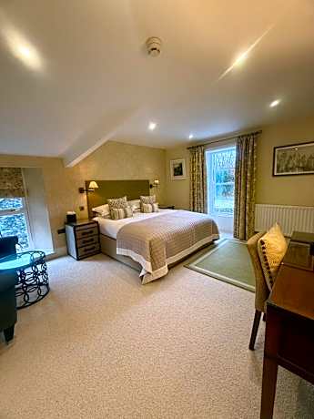 The Grasmere Hotel