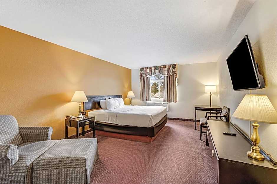 Econo Lodge Whitehall Near Michigan's Adventure