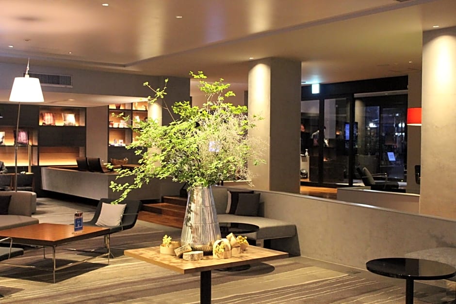 Kyukaruizawa Kikyo, Curio Collection by Hilton