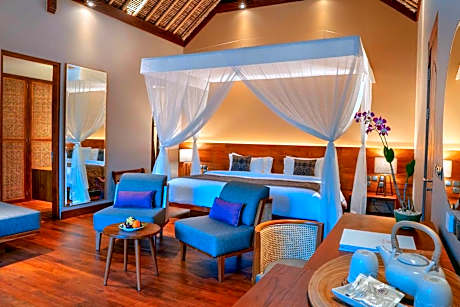 hillside Pool Suite