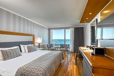 Executive Room Front Sea View