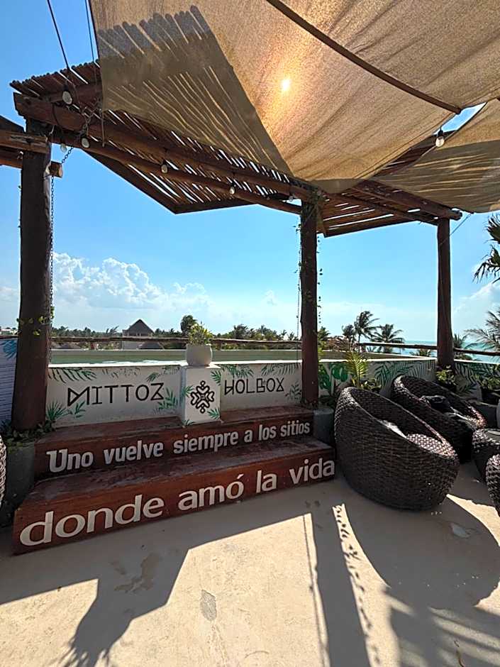HOTEL MITTOZ HOLBOX
