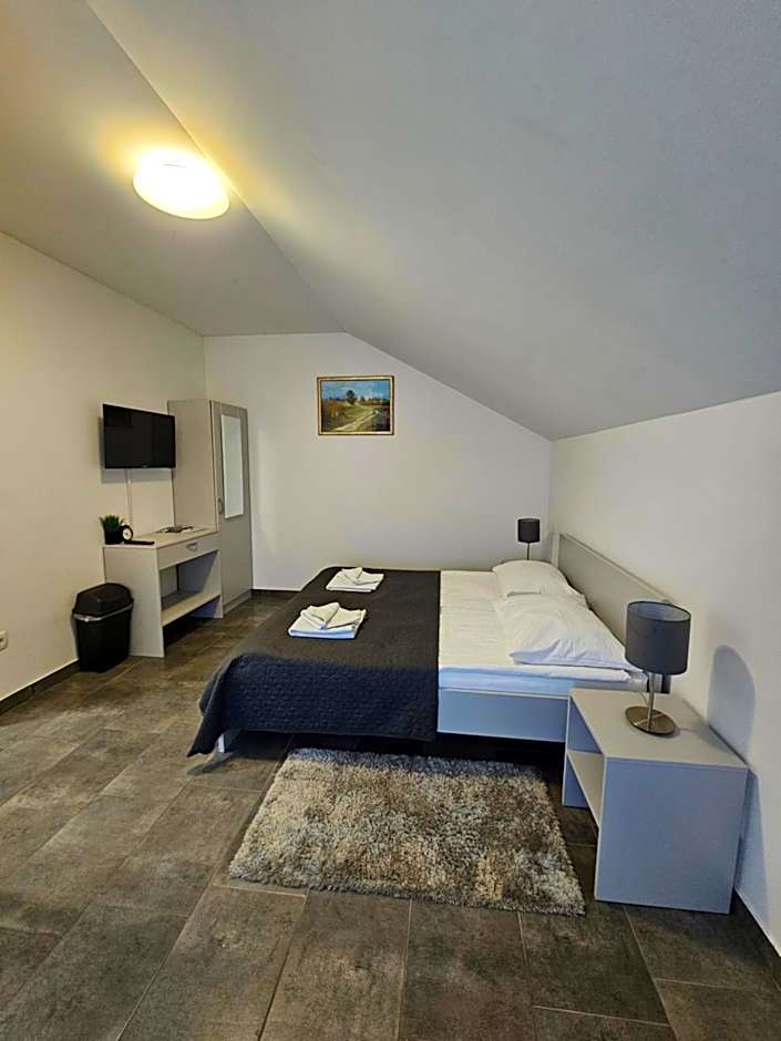 Filipovic rent a car & apartments