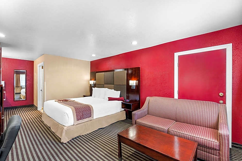 Best Western Plus Yosemite Way Station Motel