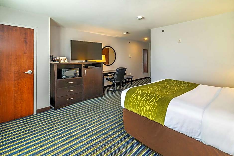 Comfort Inn & Suites