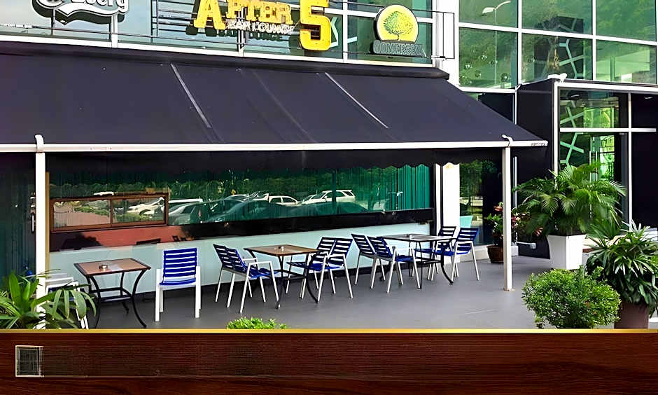 Symphony Suites Hotel