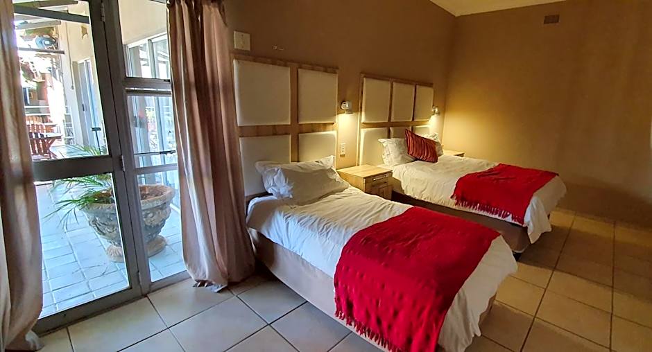 Barons Galley & Lodge