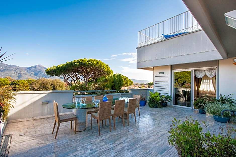 Verdeluna ApartHotel