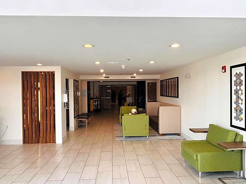 Holiday Inn Express Hotel & Suites Torrington By IHG
