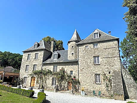 Château de la Borde à Ussel, centre-ville, proche autoroute A89, CLIMATISATION