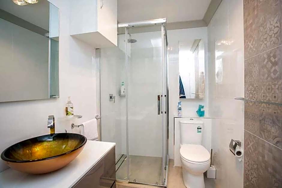 Coastal Salty Air 2bedrm 2bath W Ocean Views!