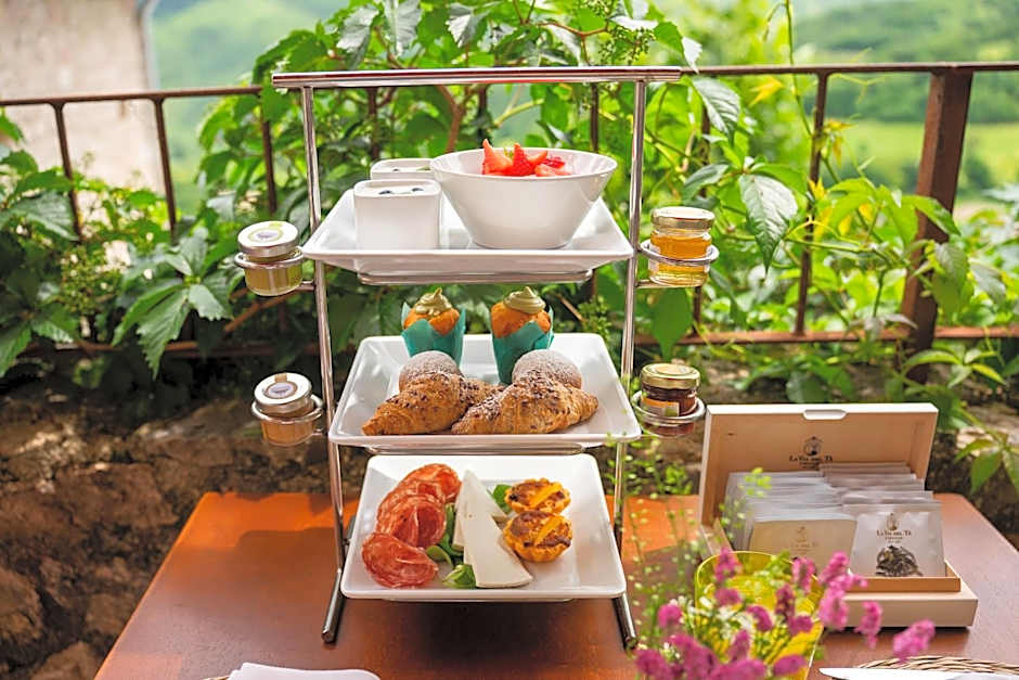 Castello Di Postignano Relais