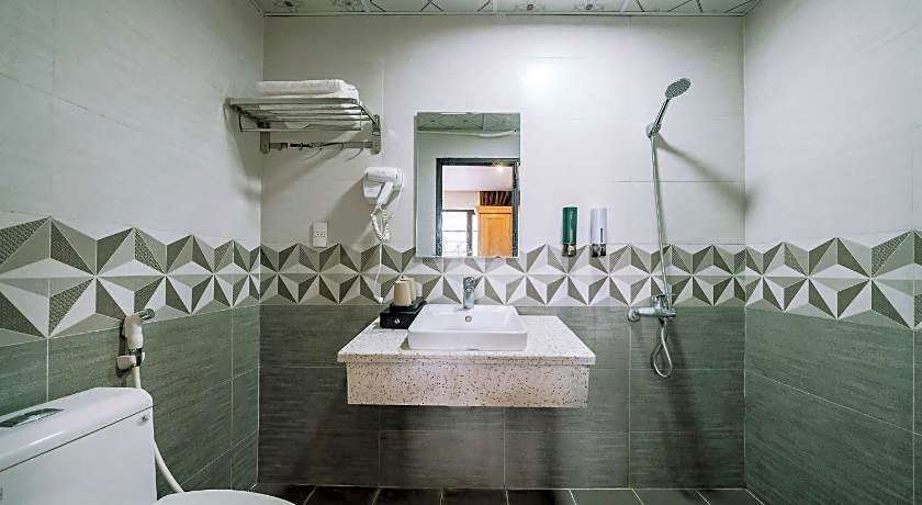 Rose Nhung Hotel CatBa