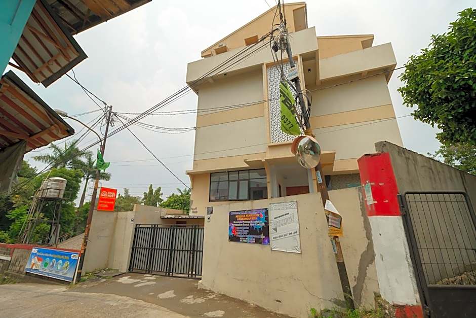 KoolKost Syariah near Kampus Utama Universitas Budi Luhur