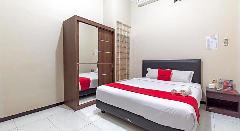 RedDoorz @ Soekarno Hatta Indah