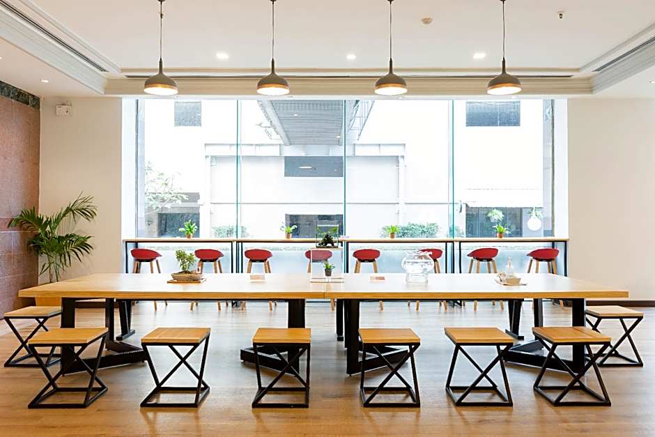 The Royal City Hotel