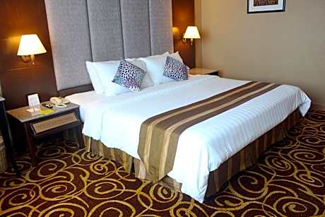 Junior Suite (2 Adults)