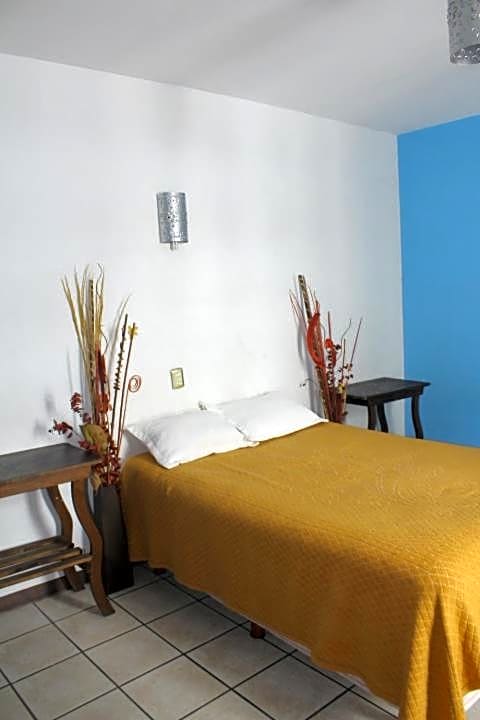 HOTEL NIUT-JA
