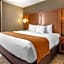 Comfort Suites Bethlehem Near Lehigh University and LVI Airport