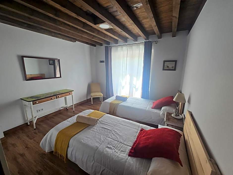La Casona del Rio Abion