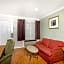 Upper Lake Inn & Suites