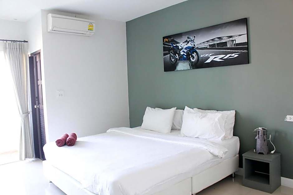 Photo 1 of 5 of Double Room