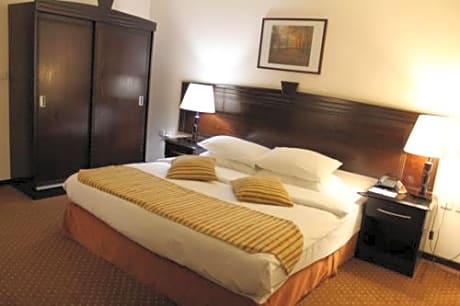 Al fanar palace amman online
