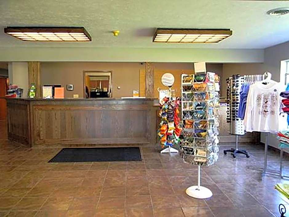 Boarders Inn & Suites by Cobblestone Hotels - Munising