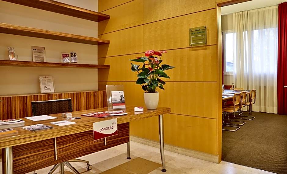 Crowne Plaza Venice East By IHG