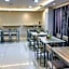 Travelbee Business Inn