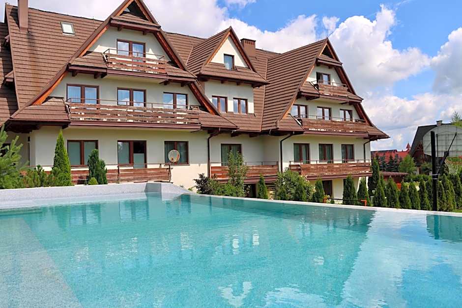 Willa Stożek, 50 m od term i wyciągów narciarskich