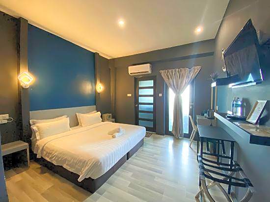 ang lee holiday stay