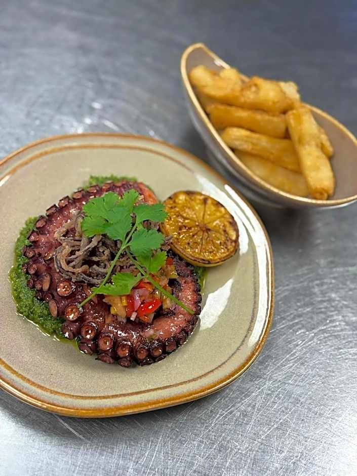 Garni Hotel des Alpes by Bruno Kernen