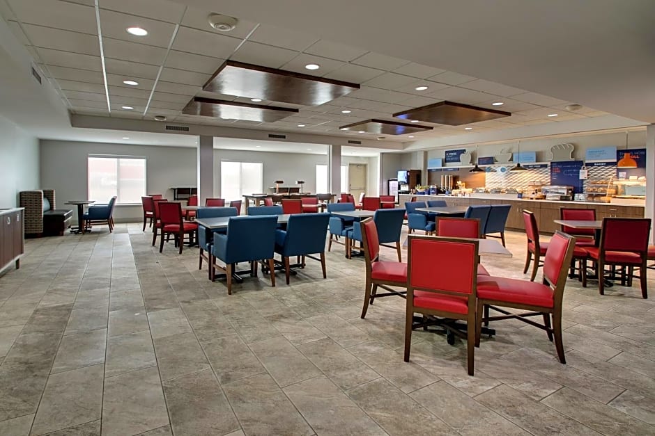 Holiday Inn Express Hotel & Suites Waukegan/Gurnee By IHG