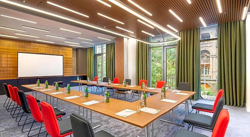 Holiday Inn Yerevan - Republic Square By IHG